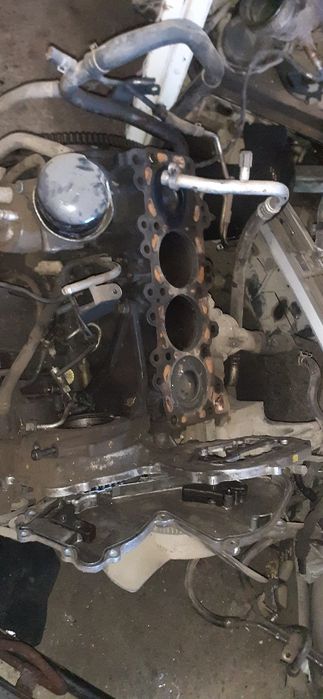 Bloc motor nissan nalvara 2 5