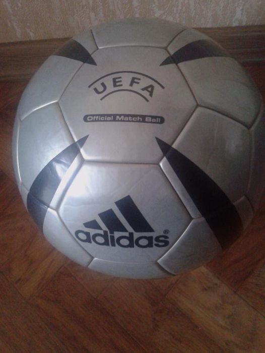 Мяч Adidas Roteiro