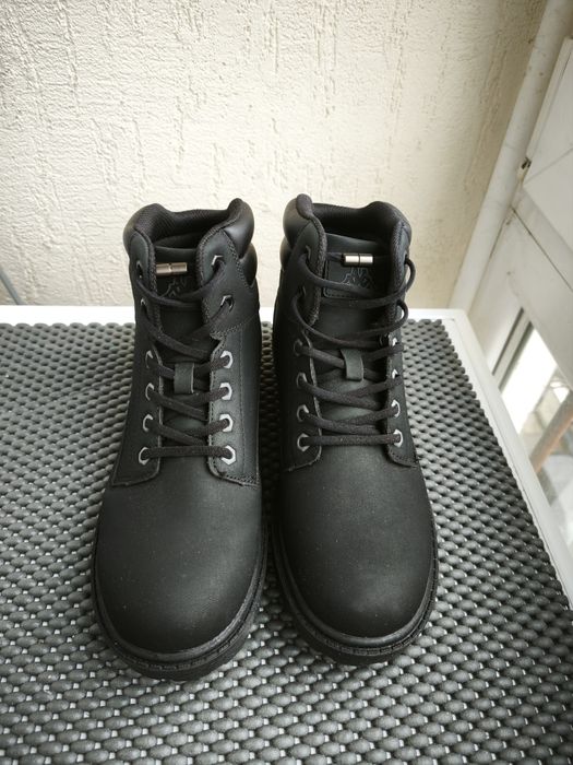 Продавам нови боти Kappa, 38 размер