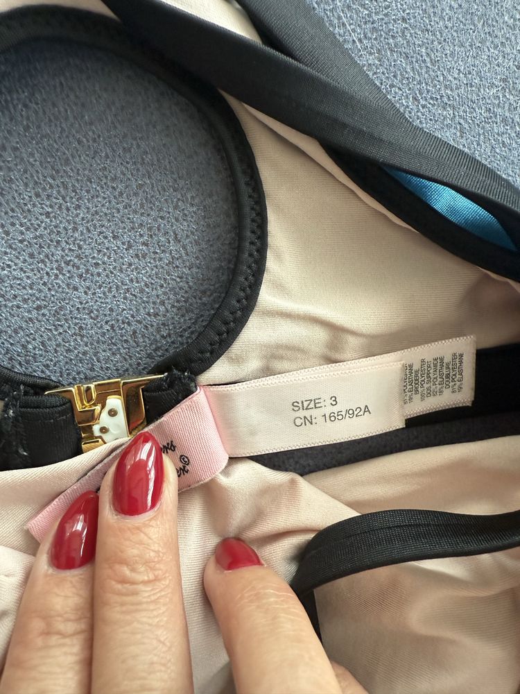 Продавам половинки бански Agent provocateur