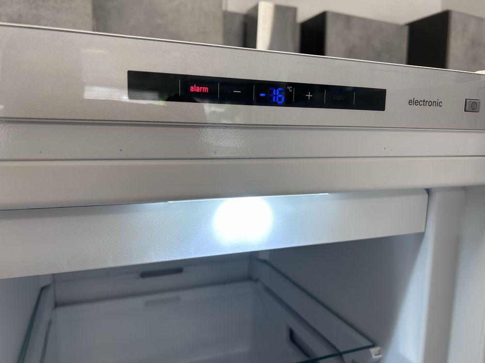 А++ инвертор Вертикален Фризер Siemens GS29NAW30 – NoFrost, 200 л, A++