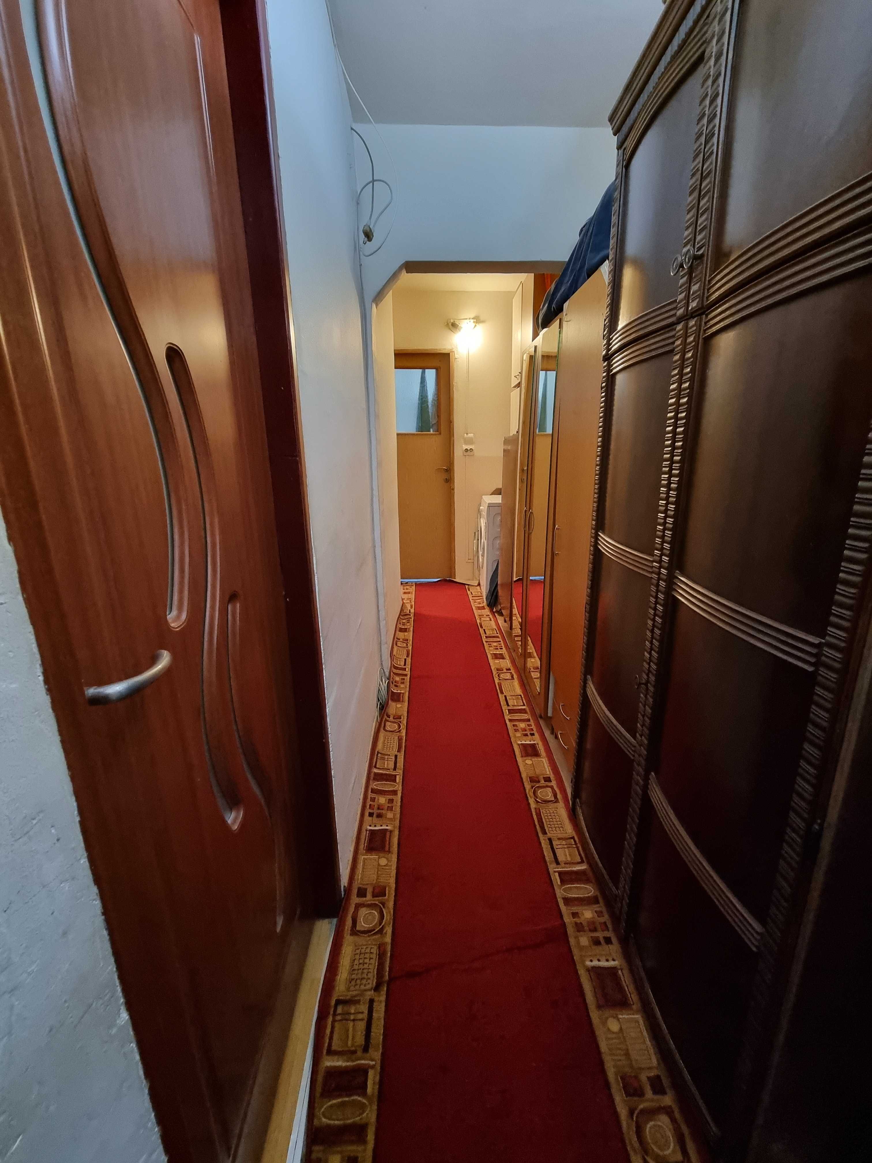 Vand Apartament cu 2 Camere Tip Studio
