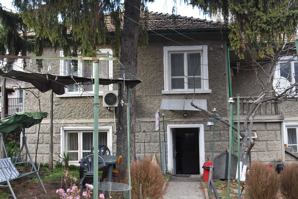 Продаваме къща в Шумен