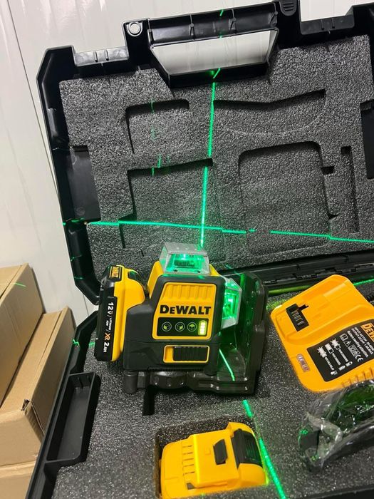 Nivela Laser Dewalt 2 Acumulatori 12V si 5Ah linii verzi unghi 360 •