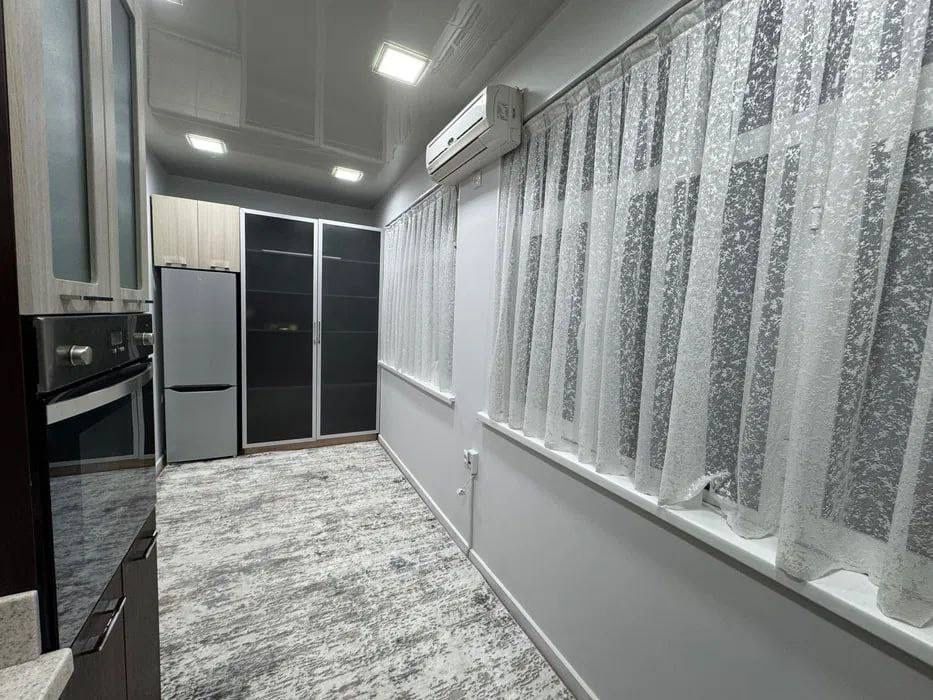 Продам квартиру ор. Метро Космоновтов