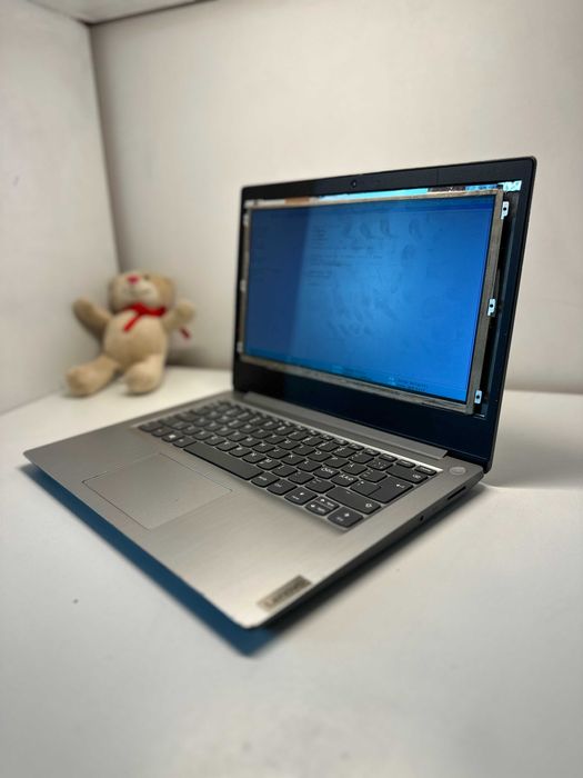 laptop LEnovo Ideapad 3 13iiL05, I3 gen 10, ram 4 gb, ssd 120 gb