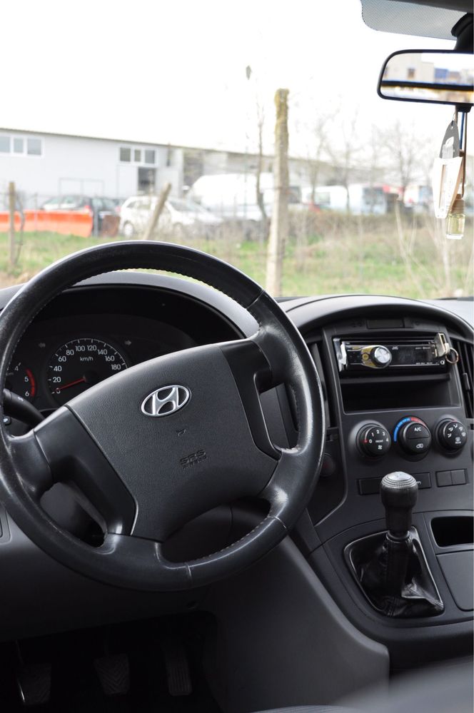 Hyundai H1 Mixt - 2.5 Diesel - Ideal pentru marfa/transport persoane