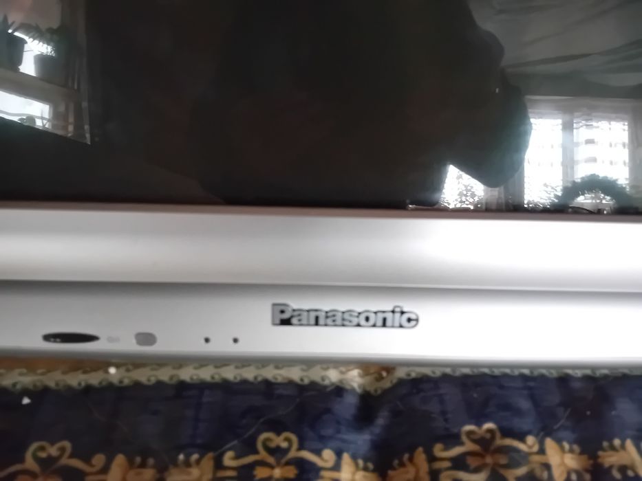 Телевизор 42 инча