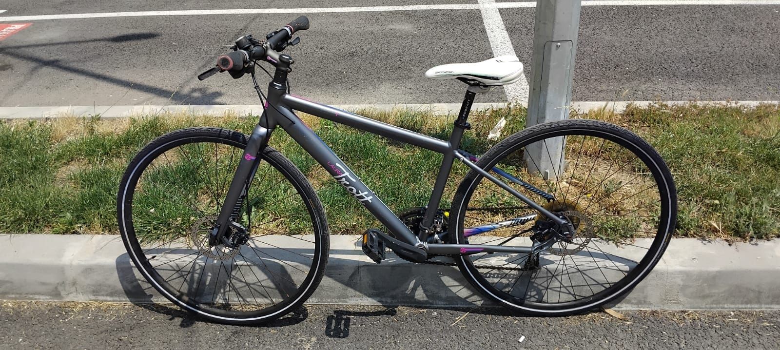 Bicicleta roti 28" gravel