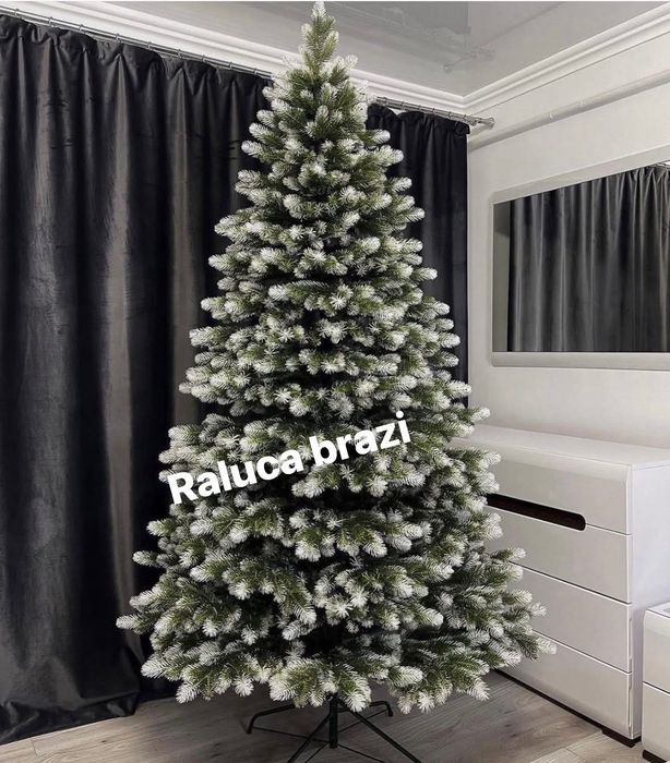 Vând brazi din silicon ,3D ,înălțimi de la 1,5 până la 2,5 m