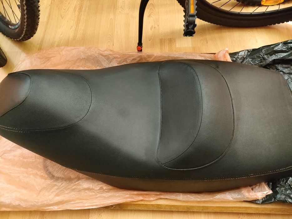 Șa (Scaune)Piaggio Xevo,X8 125cmc,Și Șa Piaggio Xevo 400 cc