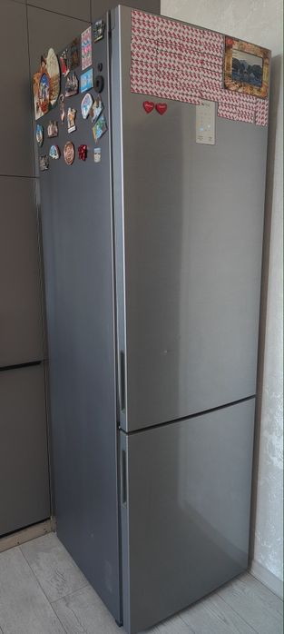 Холодильник SAMSUNG
