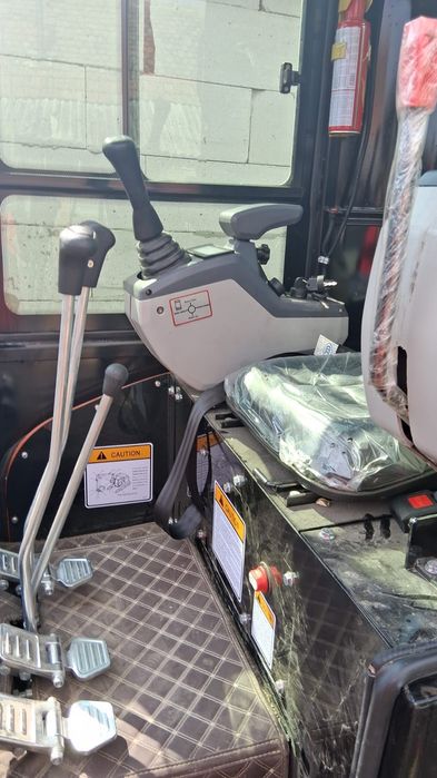 Escavator Lubeck W183 nou 1,8t cuplaj rapid picon,3cupe garanție 2 ani