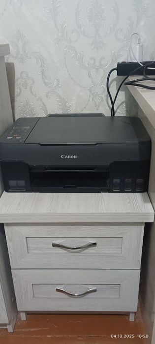 Rangli printer sotiladi.  6 oy boldi olganimgaa