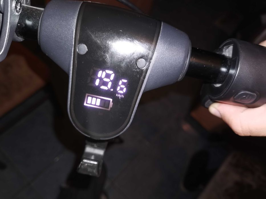 Acumulator trotineta electrica