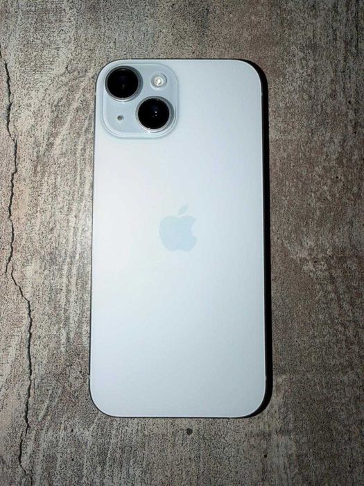 Продам IPhone 15 в отличном состоянии