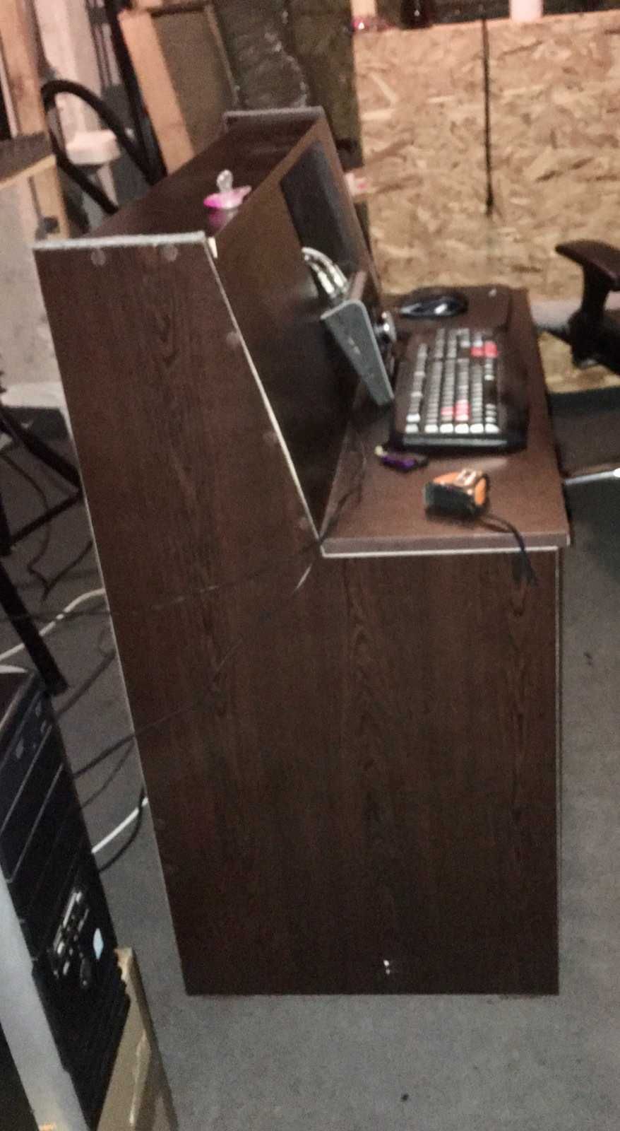 бюро за студио studio desk