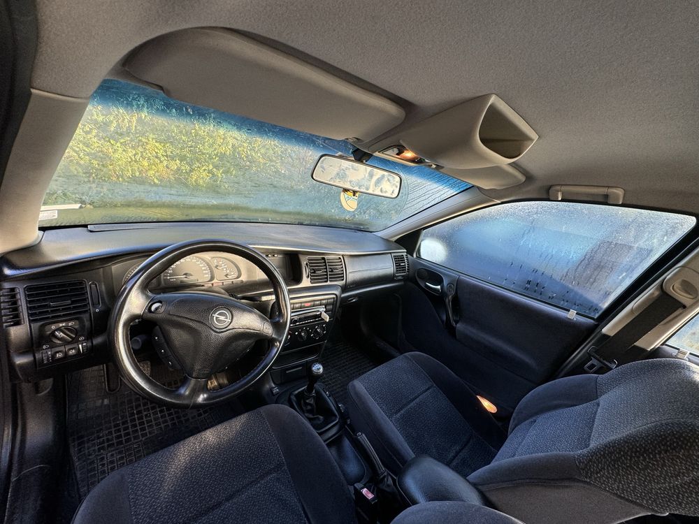 Opel Vectra B 1.8