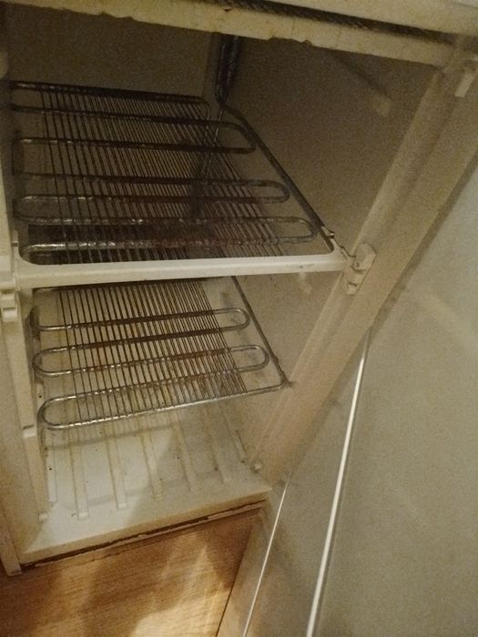 Vând Lada frigorifica