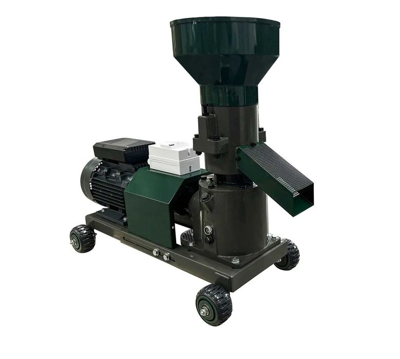 Granulator furaje GRAND-120 EU PROFI, motor inclus, 3 matrite NOU