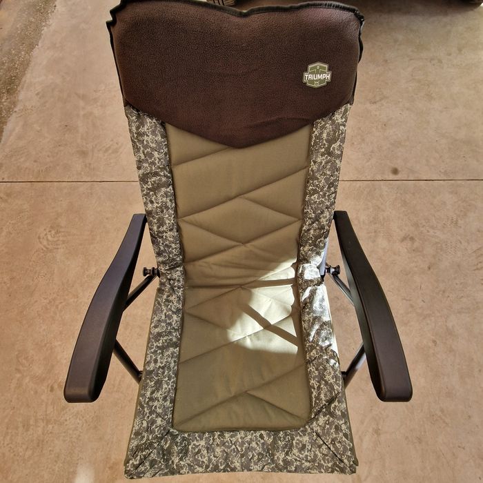 Vând Scaun pescuit Delphin Triumph C2G