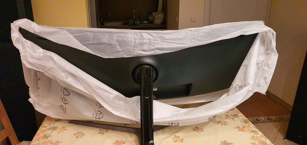 Samsung 49" ( C49HG90DMU) монитор за компютър