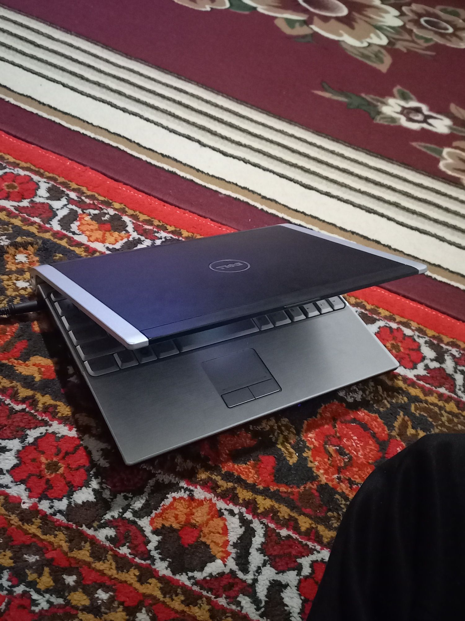 Dell xps 1330  xolati yaxshi