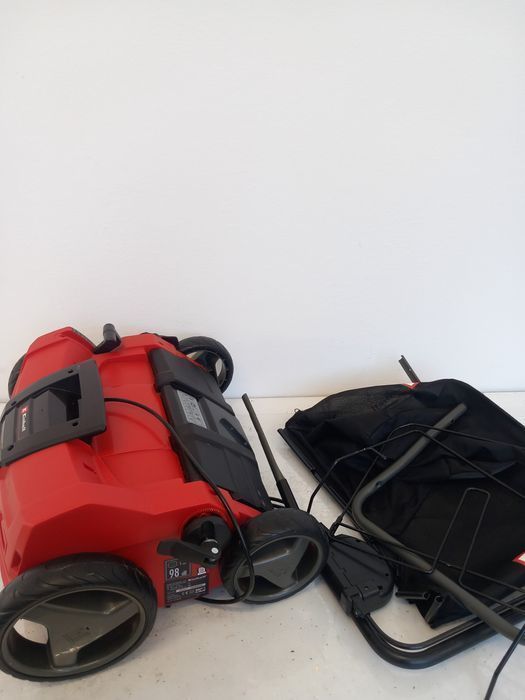 Aerator electric Einhell GE-SA 1640, 1600 W, 40 cm, negru/roșu Defect