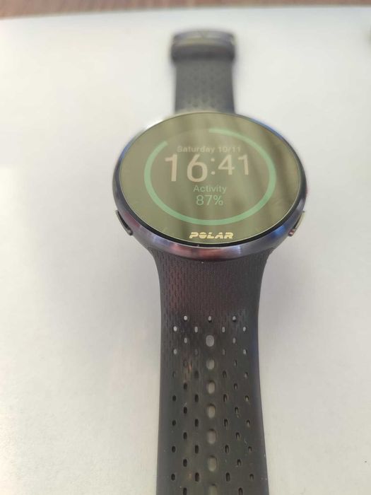 Smartwatch Polar Pacer PRO cu folie, cablu incarcare, bratara, cutie