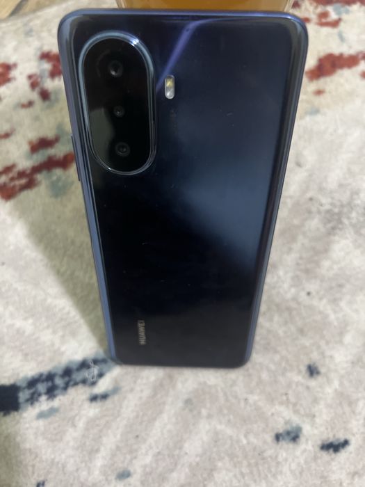 Huawei Mate Y70 в идеале 64гб