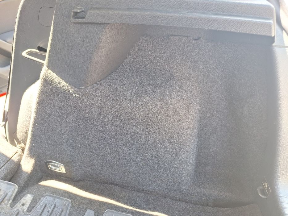 Ornament capitonaj portbagaj lateral dreapta spate VOLKSWAGEN GOLF VI