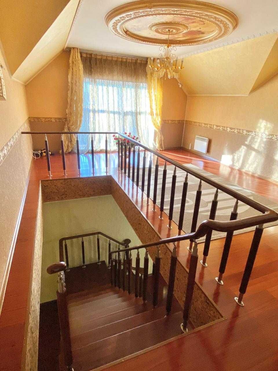 Усадьбу продам в парковой зоне!