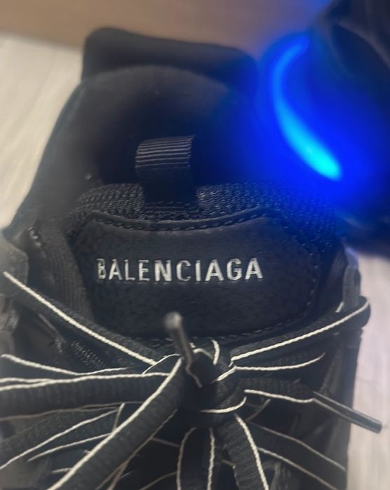 Balenciaga track
