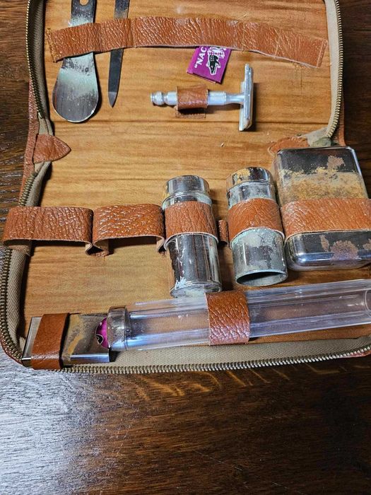 Ретро сет за бръснене