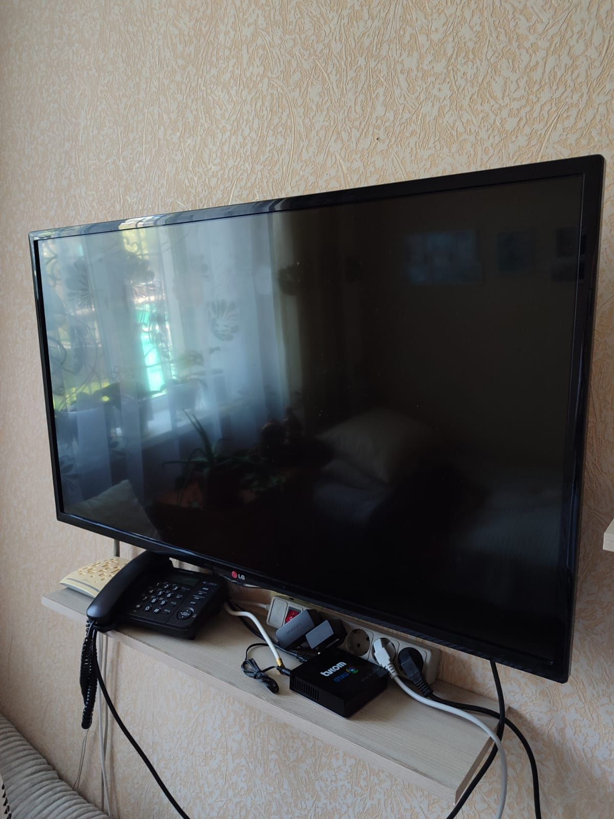 Телевизор + крепление
