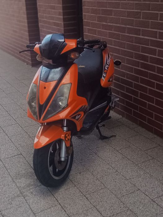 Vând scuter de 49