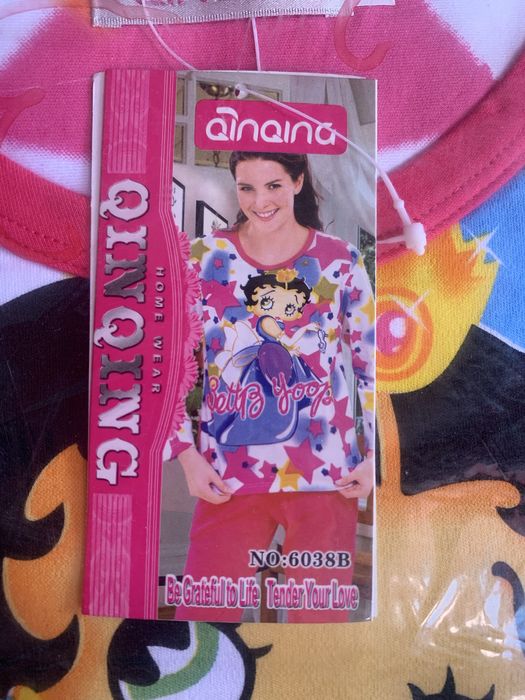 Пижама женская качество хорошее. Новая.