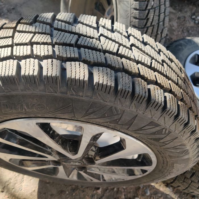 Зимние шины новые