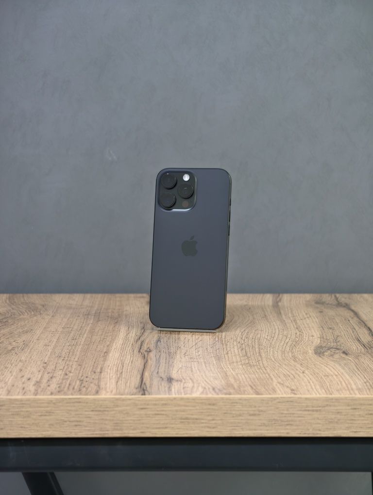 iPhone 16 Pro Max 256 GB 39 циклов | Mobile Zone