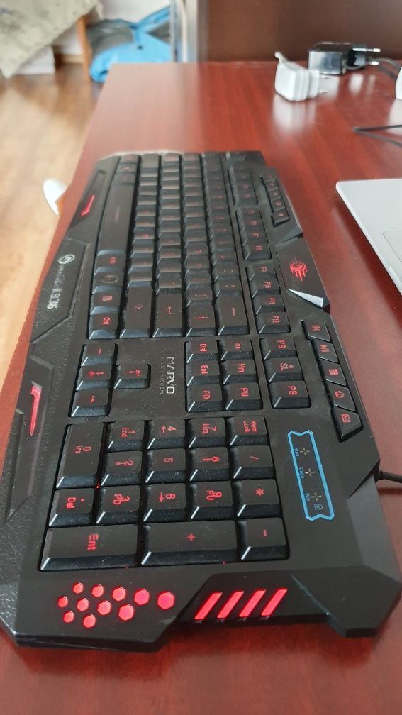 Tastatura Gaming Marvo K936 in stare buna