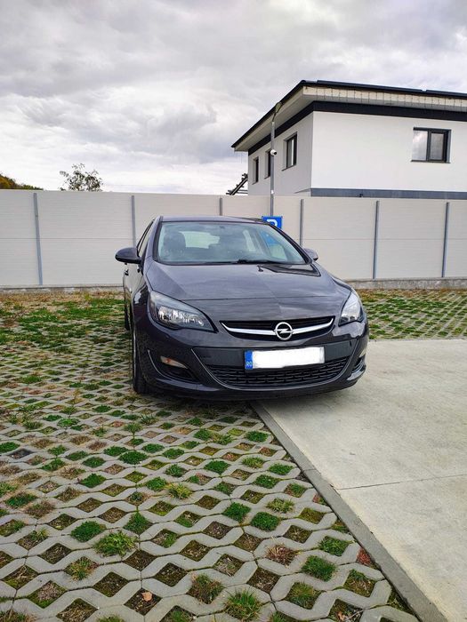 Opel Astra J 2013