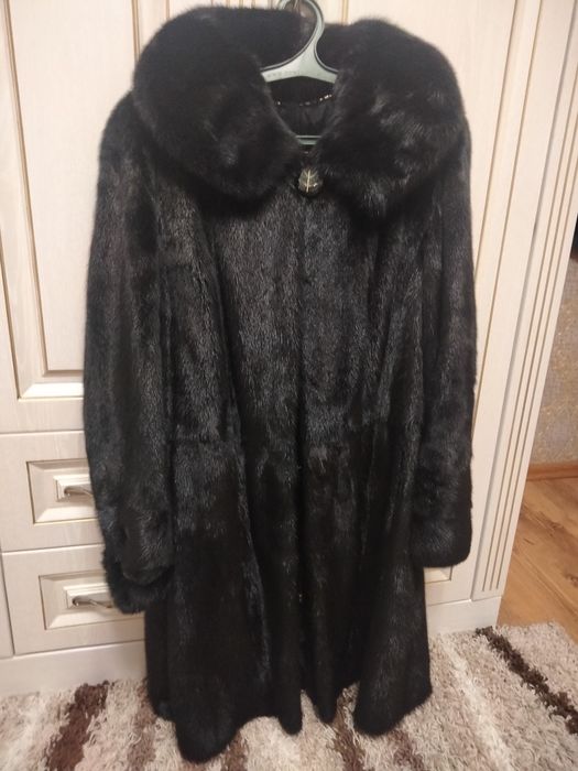 Шуба норковая черная
