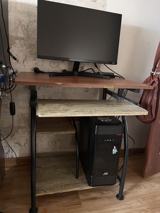 Стол компьютерный детский-парта.