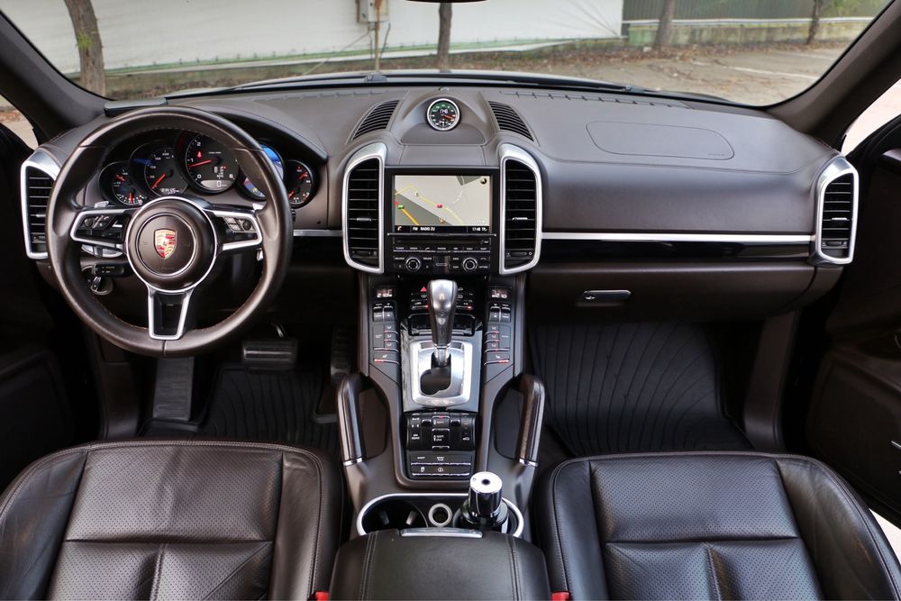 Porsche Cayenne Platinum Edition