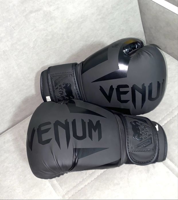 Боксерские перчатки 12 oz