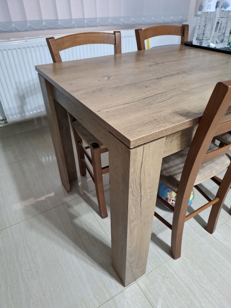 Masă + 4 scaune lemn