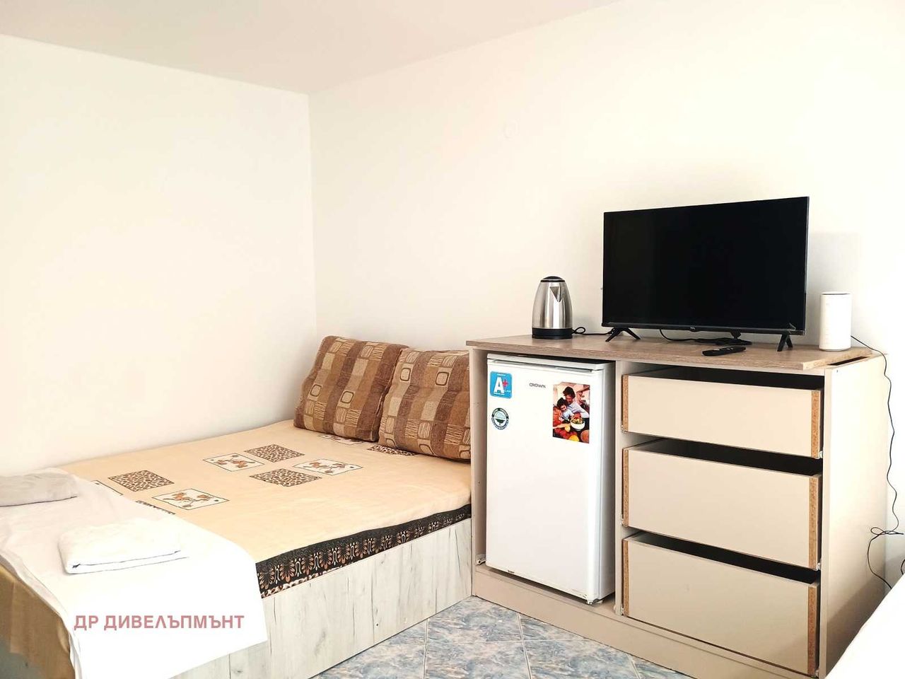 Дава се под наем Двустаен апартамент в Несебър - 65 кв.м за 290.7 € - Снимка #1