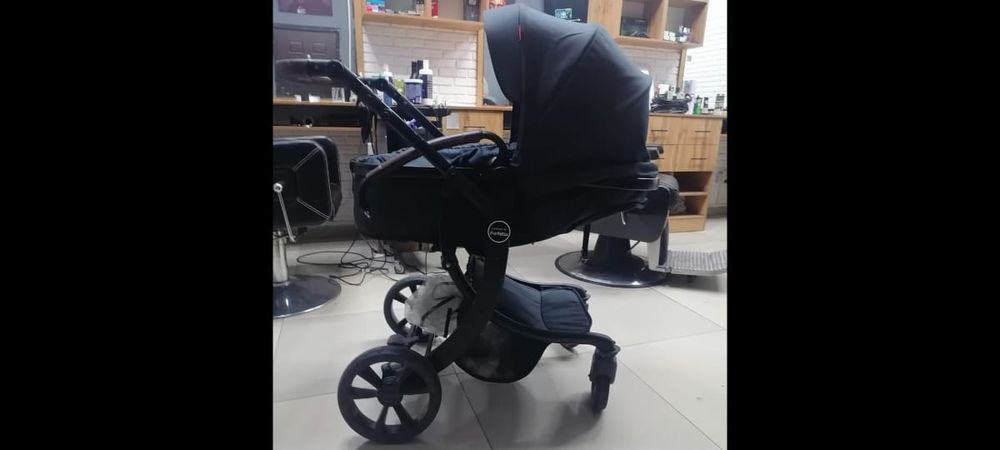 Срочно продам коляску