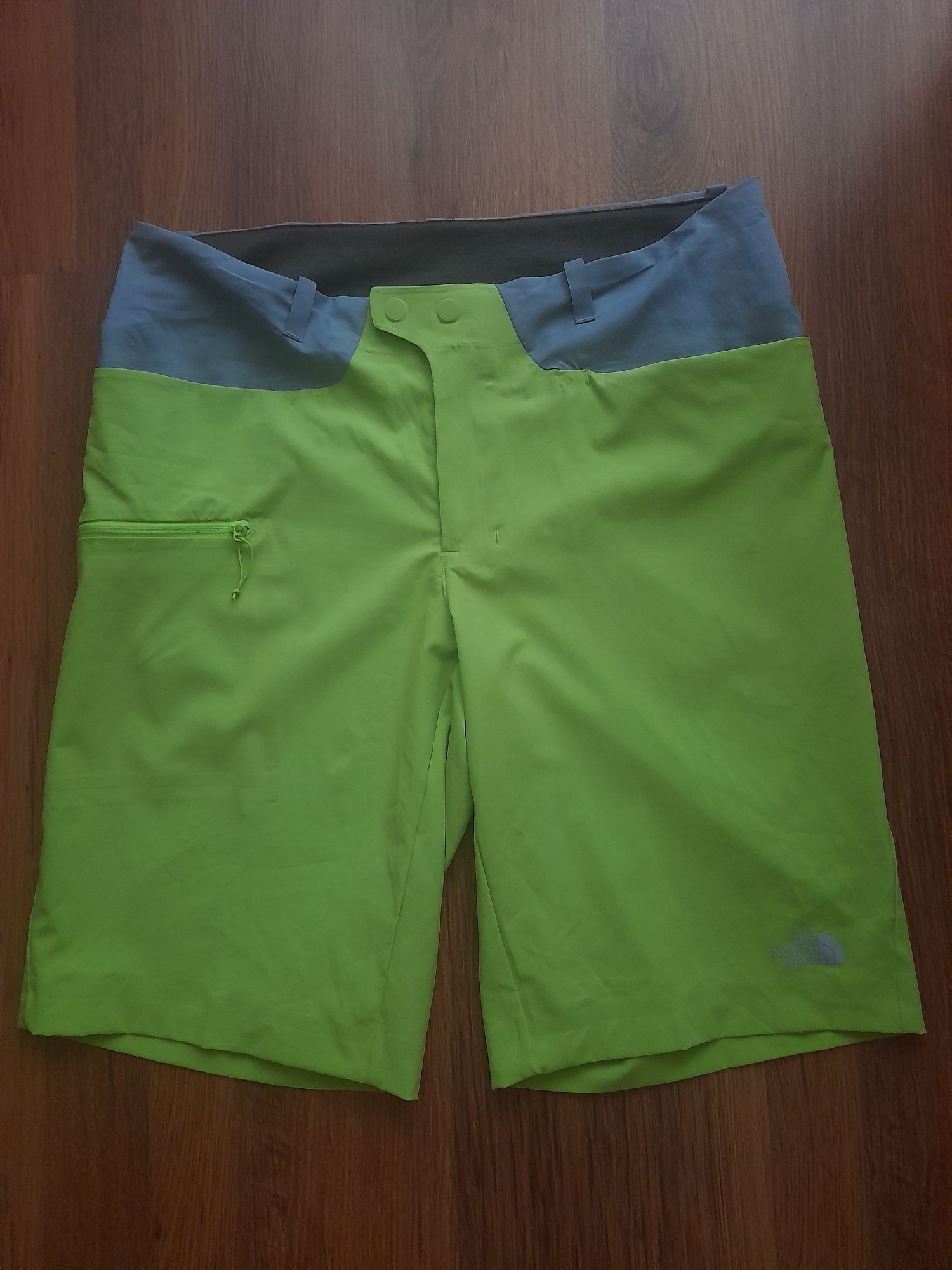 The north face мъжки къси панталонки M размер.