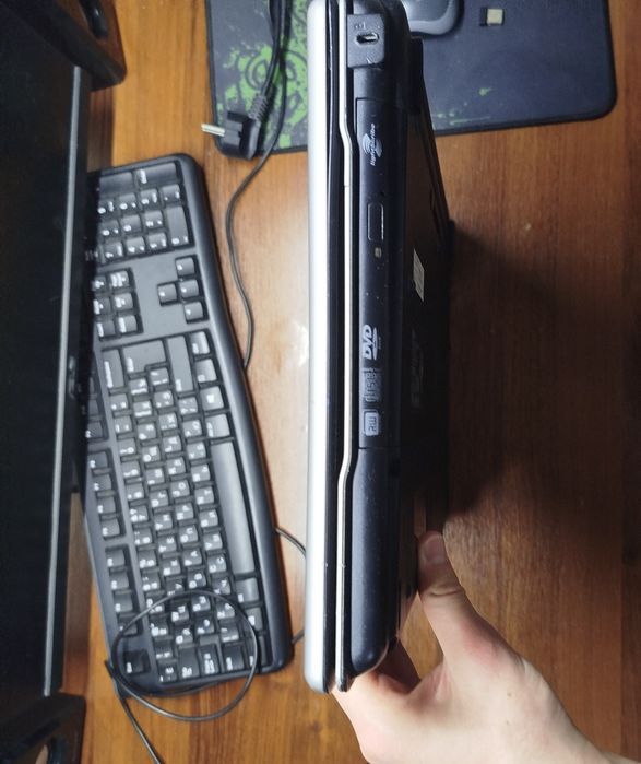 Продается б/у ноутбук hp